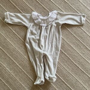 New Babidu Cozy Light Grey Velvet & White Baby Onesie Sz 9M